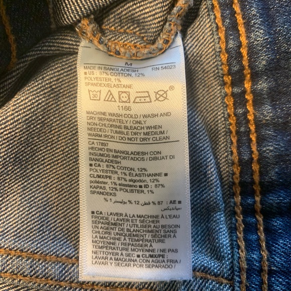 Old Navy Denim Jean Jacket trucker jacket medium - Picture 5 of 6